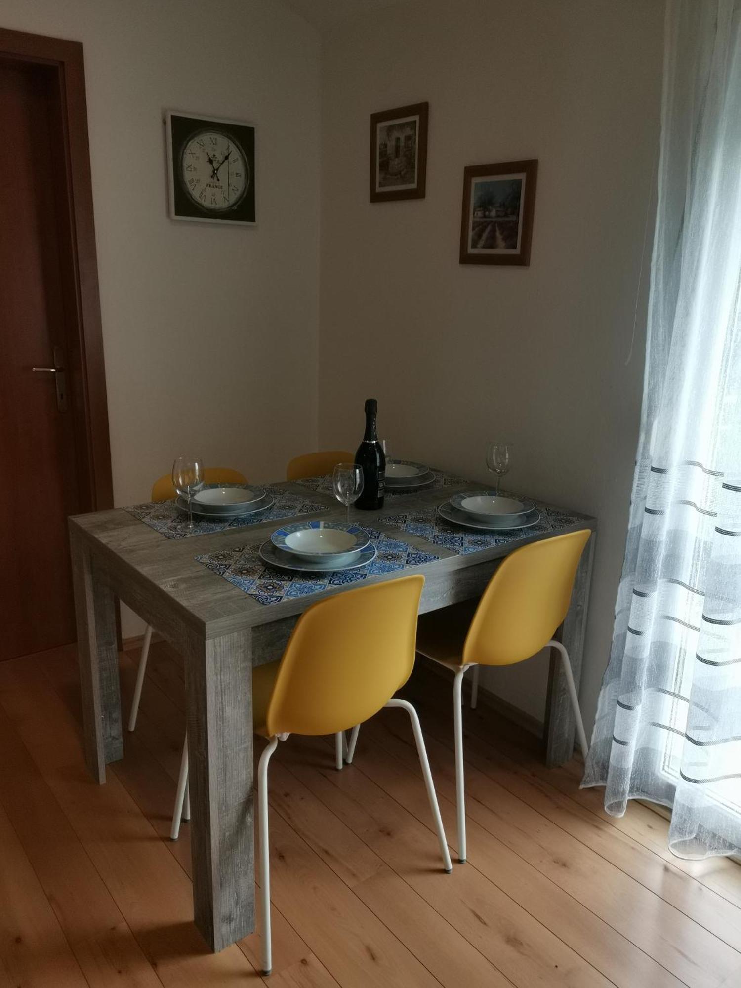 Apartment N&M Omisalj Bagian luar foto